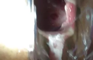 XXX शौचालय में हस्तमैथुन