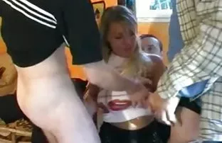 XXX रसीला कर्ल के साथ आबनूस सेसिलिया शेर हैलोवीन पर फट गया