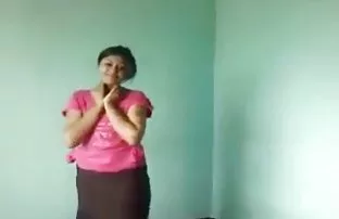 XXX मां और बेटी को प्यार करना पसंद है