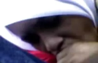 XXX अपने बॉस को संतुष्ट करना प्रभारी है