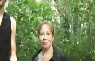 XXX शॉवर में अपनी प्रेमिका को निकालता है