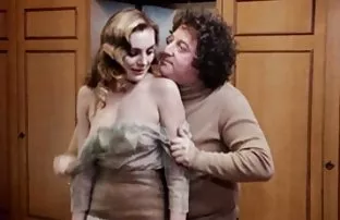 XXX वुडमैन ने क्रॉच और गधे में एक प्यारी सी मेहनत की