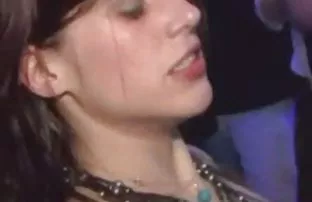 XXX दो युवा मूर्खों से तंग