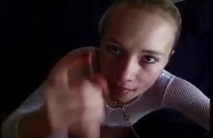 XXX छेदा मुंडा के साथ बड़ा छेद वाला मंडा