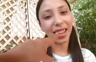 XXX मारियाना कुर्सी में अकेली