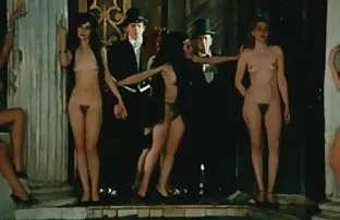 XXX पुरुषों की भीड़ के साथ गोरा और श्यामला