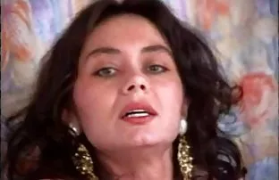 XXX सॉना में एक महिला के साथ डिमन