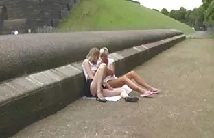 XXX तहखाने, पोपल और लगाए नहीं