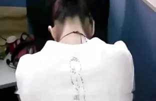 XXX लड़की कभी-कभी पागल दुर्गुण और जंगली यौन नंगा नाच चाहती है