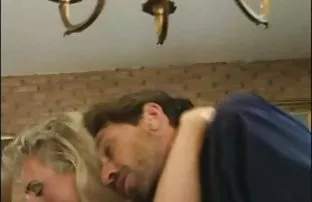 XXX आदमी और जवान छेद