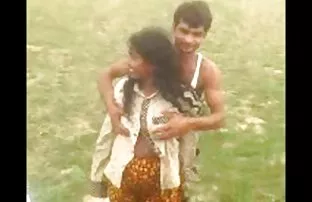 XXX एक blowjob से शुरू होकर, लड़की ने अपने भट्ठा में एक खोखलापन दिया