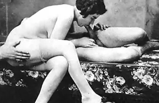 XXX उसे बिस्तर पर बांध दिया और सभी छेदों में कड़ी मेहनत की