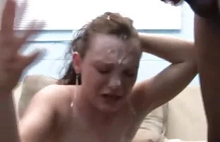 XXX एक आकर्षक मालिश करने वाले के साथ प्यार में पड़ गया और उसे दे दिया