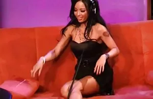 XXX सौंदर्य को रिवाइंड करें