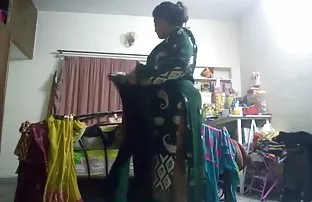 XXX लेगिंग और पियर्सिंग चूत में जय सुमेर