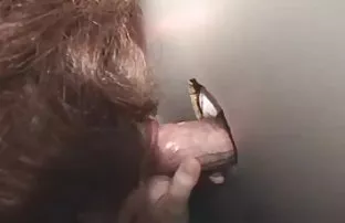 XXX सान्या एक श्यामला भाग रही है