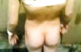 XXX टैक्सी ड्राइवर सुंदर लड़के को जंगल में लाया और उसे दिया