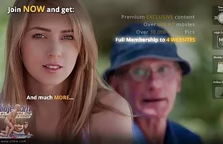 XXX गुदा में एक अतृप्त गोरापन बिताएं