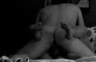 XXX अपने पति के वाद्य के ऊपर बैठ गई