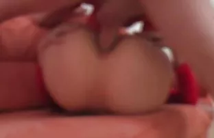 XXX उसकी जवान चूत में डिल्डो घुसा दिया