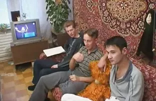 XXX मैं यार्ड में एक लड़की से मिला