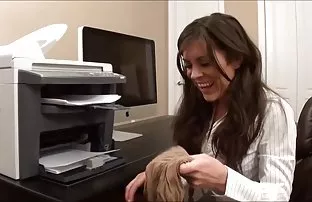 XXX मैंने गीले छेद में लंड को घुसाया और एक मादक आवाज के साथ चुदाई की