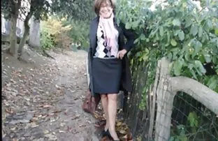 XXX नास्त्य ने अपने उद्धारकर्ता को धन्यवाद दिया, जिसने अपनी कार की मरम्मत की जो राजमार्ग पर टूट गई थी