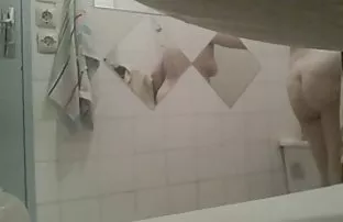 XXX एक कमबख्त गधे के साथ टैटू वाले छोटे बालों वाली बेला बेल्ज़