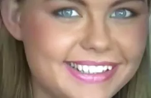 XXX ये लड़कियां मस्ती करना जानती हैं।