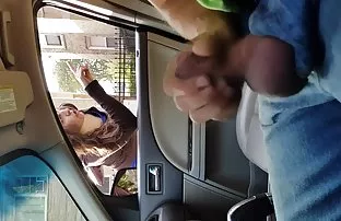 XXX एक टोपी में सुंदर महिला