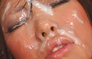 XXX परिपक्व कुतिया कुतिया खुद को एक काले आदमी को दिया