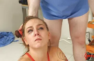 XXX बिंदु में डिल्डो फेंको