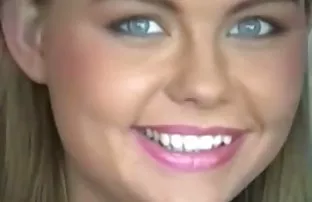 XXX पढ़ने में व्यवधान के बिना स्पैनियार्ड चुदाई