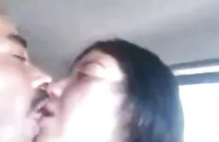 XXX मूंछ वाले चाचा के साथ मोलोदुहा