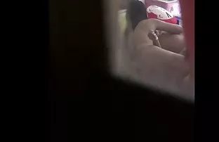 XXX वेबकैम पर एक भारी स्तन दिखाएं