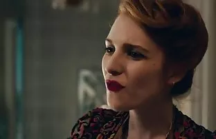 XXX पति अपनी पत्नी को देखता है