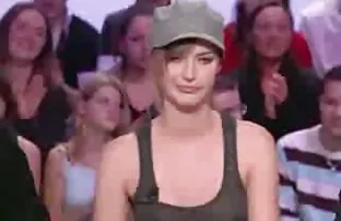 XXX रूसी लड़कियां एंटोस्का देती थीं