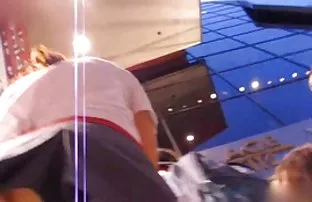 XXX पहरेदार को चूस लिया