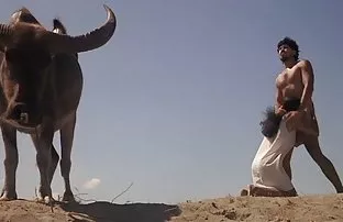 XXX नास्त्य एक अपरिचित प्रेमी के साथ बिस्तर पर है